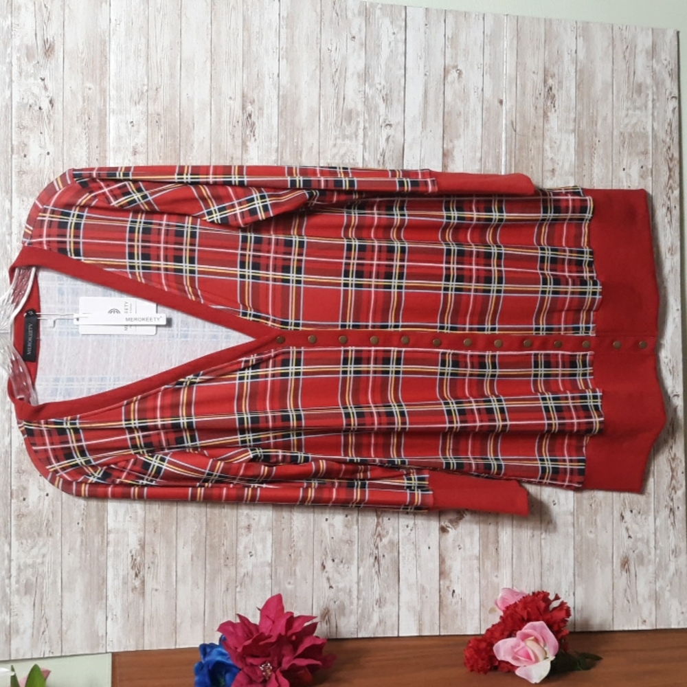 Merokeety size XL red/plaid snap front top